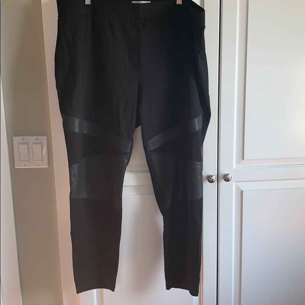 Vince Camuto Leggings with Leather-like Designs